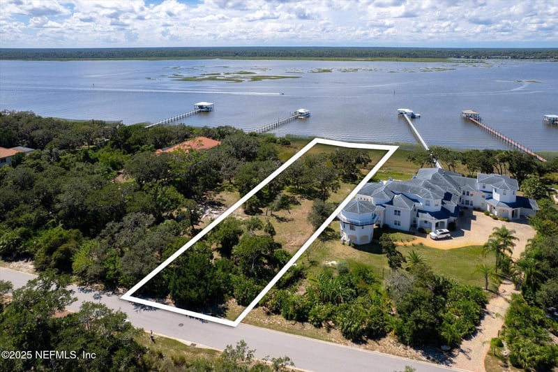 949 N Griffin Shores Dr, St Augustine, FL 32080