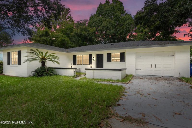 949 Salzedo Ave, St Augustine, FL 32086