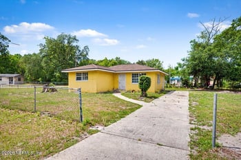 9504 Waynesboro Ave, Jacksonville, FL 32208