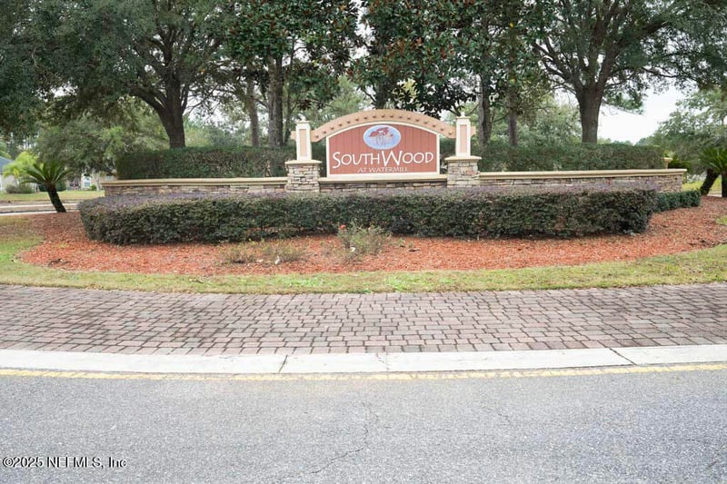 9533 Adelaide Dr, Jacksonville, FL 32244