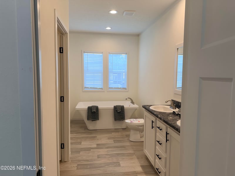 954 Mclaughlin Ln, Middleburg, FL 32068