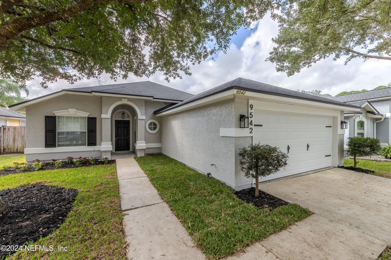 9542 Staples Mill Dr, Jacksonville, FL 32244