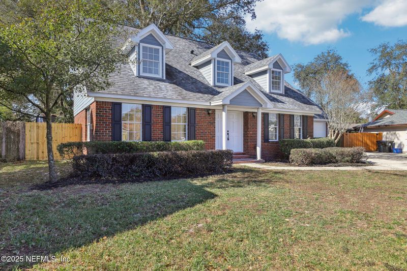 961 Sandstone Dr, Orange Park, FL 32065