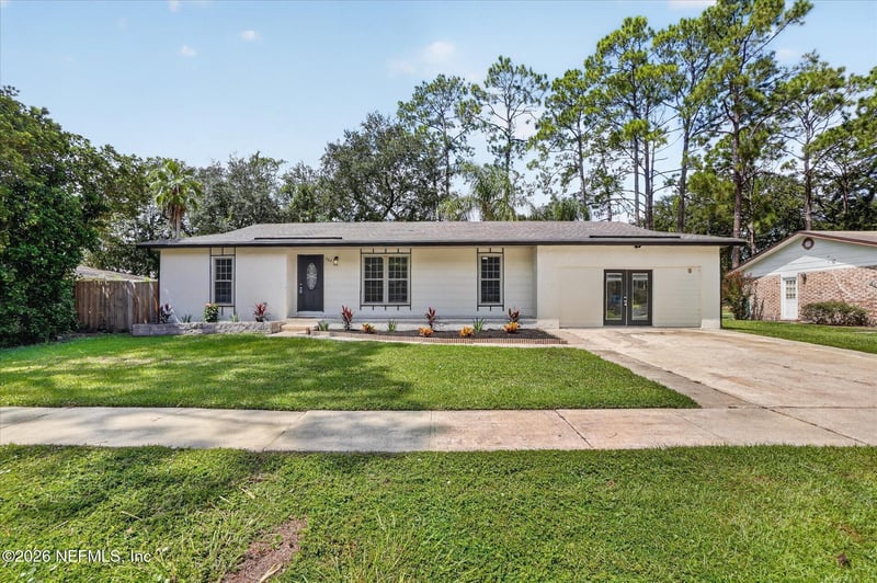 962 Grove Park Dr E, Orange Park, FL 32073