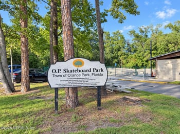 964 Gano Ave, Orange Park, FL 32073