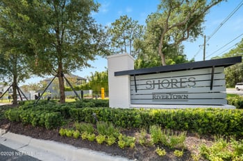 97 Oak Park Dr, St Johns, FL 32259