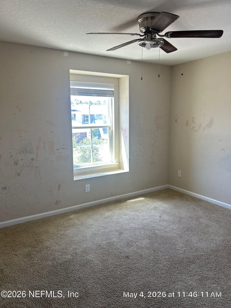 9711 Skydive Ct, Jacksonville, FL 32221