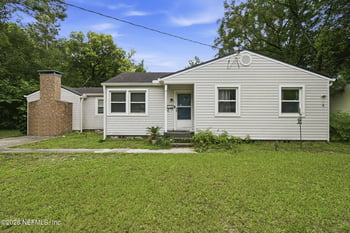9724 Macarthur Ct S, Jacksonville, FL 32246