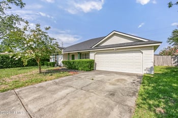 9733 N Peabody Dr, Jacksonville, FL 32221