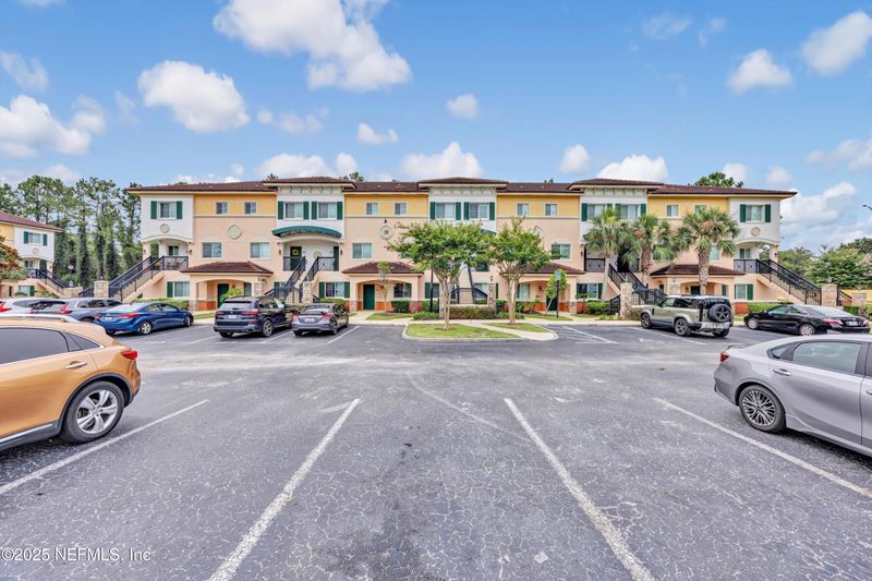 9745 Touchton Rd #121, Jacksonville, FL 32246