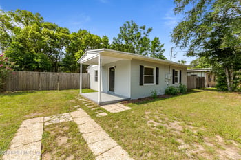9754 Buncome Rd, Jacksonville, FL 32246