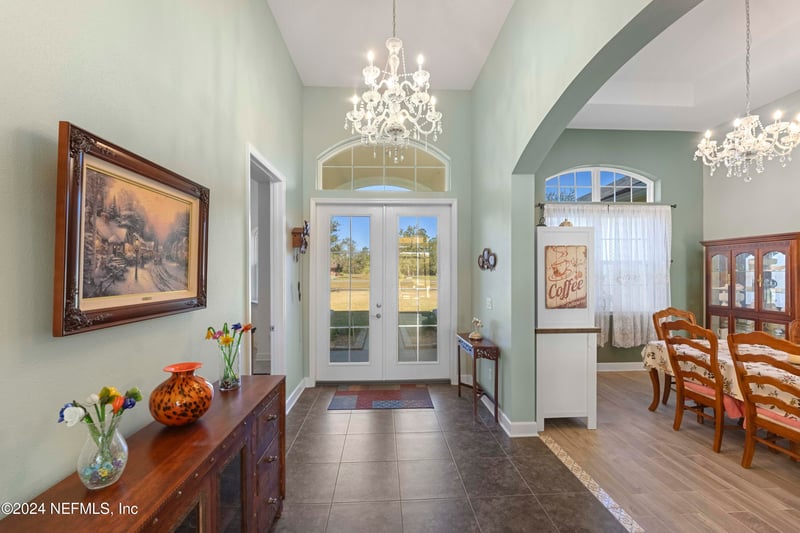9764 Kings Crossing Dr, Jacksonville, FL 32219
