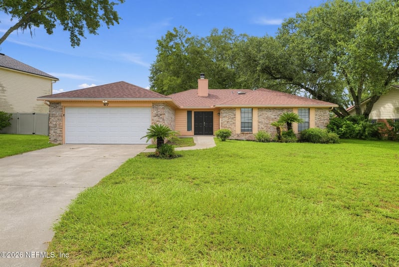 977 Sandstone Dr, Orange Park, FL 32065