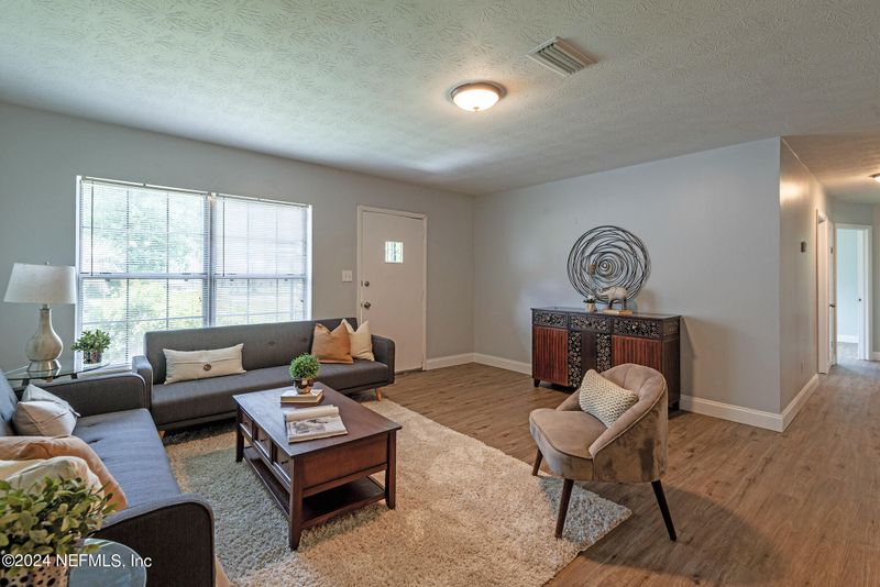 9775 Evans Rd, Jacksonville, FL 32208