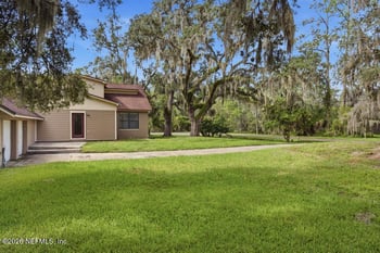 9777 Carbondale Dr W, Jacksonville, FL 32208