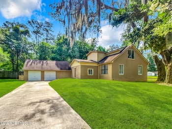 9777 Carbondale Dr W, Jacksonville, FL 32208