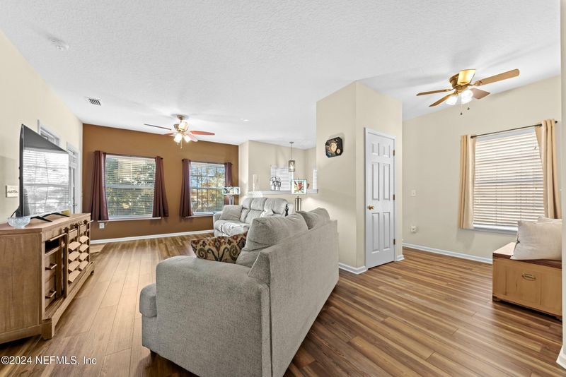 9782 Summer Grove Way W, Jacksonville, FL 32257