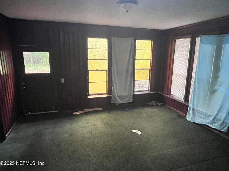 9787 Macarthur Ct, Jacksonville, FL 32246