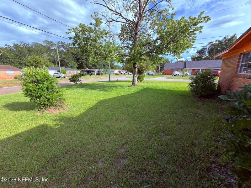 9806 Priory Ave, Jacksonville, FL 32208