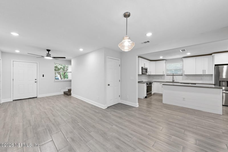 9811 Ridge Blvd, Jacksonville, FL 32208