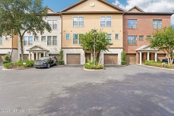 9823 Tapestry Park Cir #204, Jacksonville, FL 32246