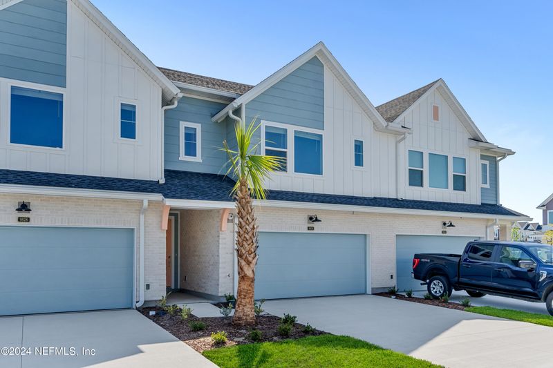 9826 Element Rd, Jacksonville, FL 32256