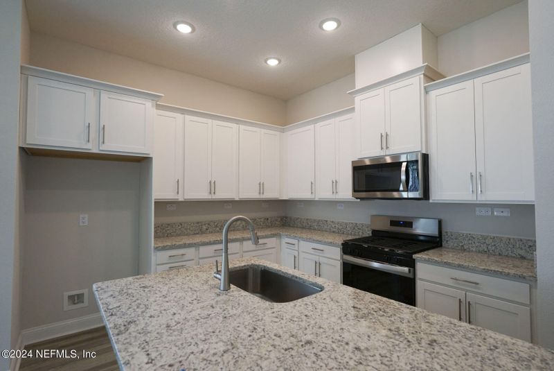 9872 Stone Oak Ct, Jacksonville, FL 32257