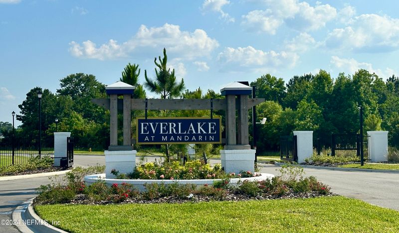 9889 Stone Oak Ct, Jacksonville, FL 32257
