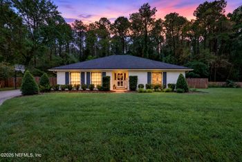 989 Ashington Ln, Jacksonville, FL 32221
