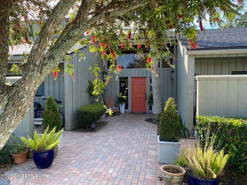 9897 Sawgrass Dr E, Ponte Vedra Beach, FL 32082