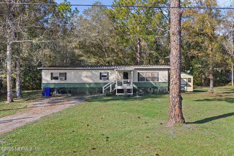 9945 Light Ave, Hastings, FL 32145