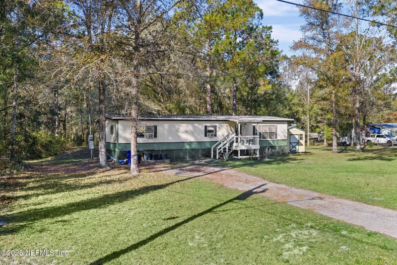 9945 Light Ave, Hastings, FL 32145
