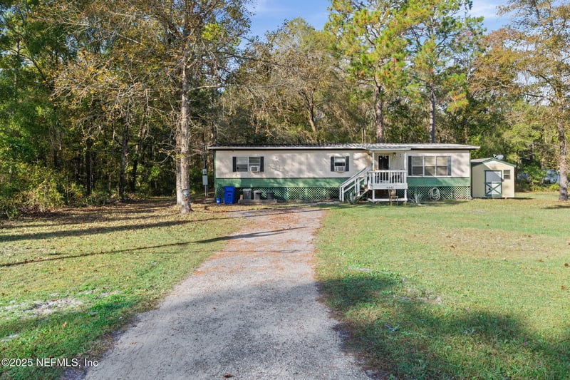9945 Light Ave, Hastings, FL 32145