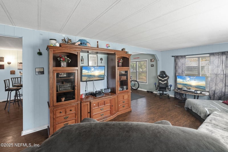 9945 Light Ave, Hastings, FL 32145