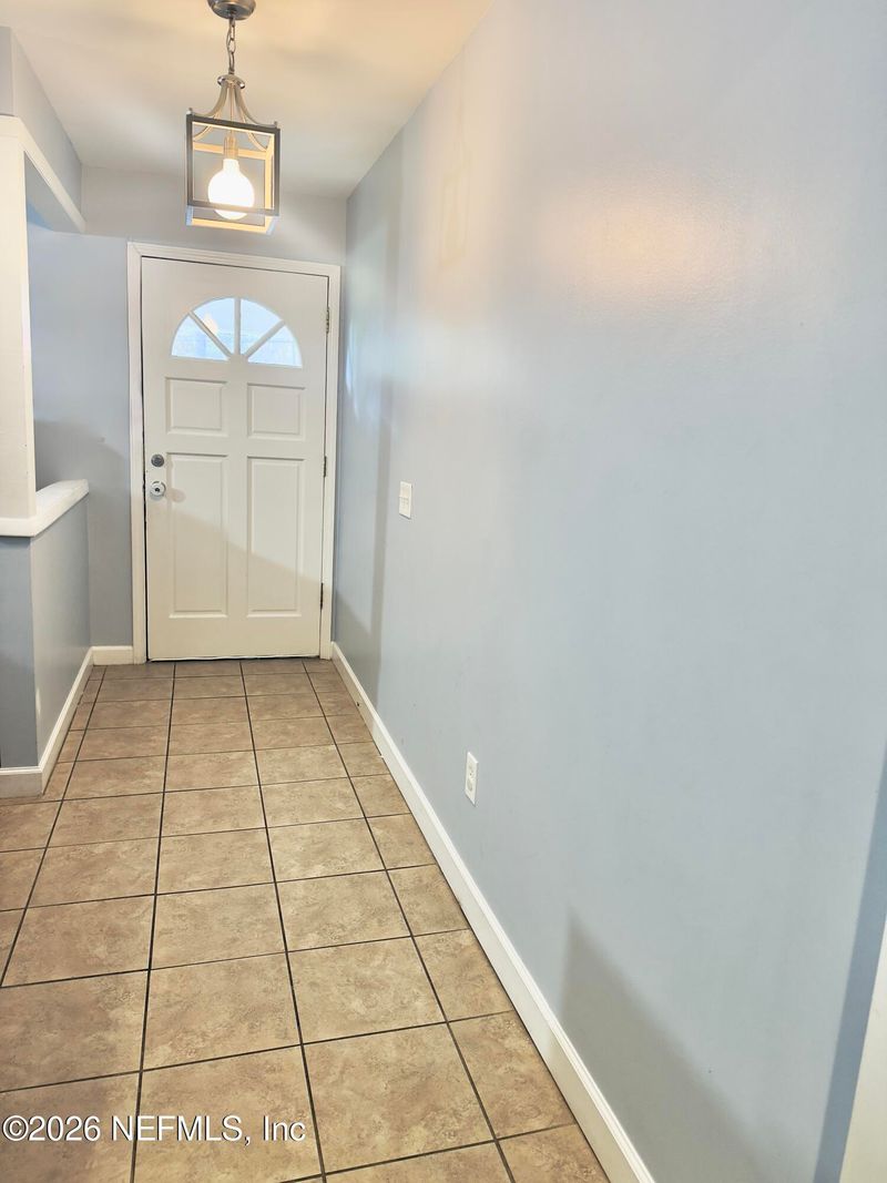 9989 Leahy Rd, Jacksonville, FL 32246