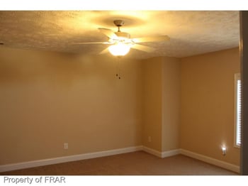 4617 Storm Cat Ln, Hope Mills, NC 28306