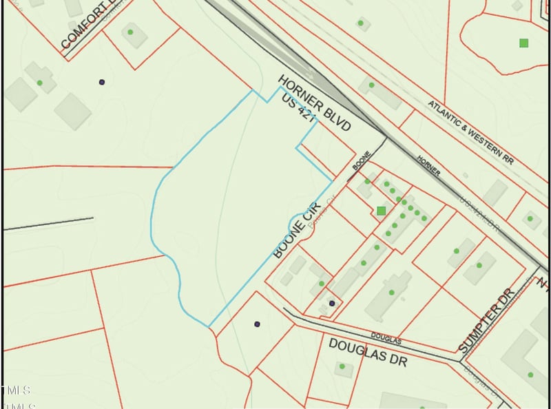 Boone Cir, Sanford, NC 27330
