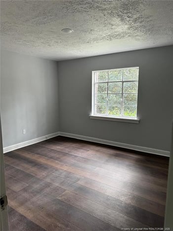 Briarcliff Dr, Fayetteville, NC 28305