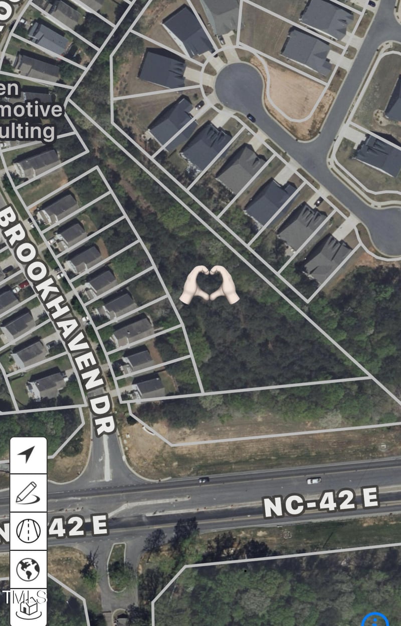 Brookhaven Dr, Clayton, NC 27527