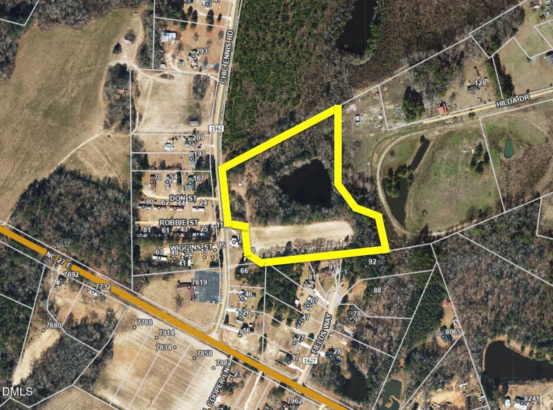 Chic Ennis Rd, Coats, NC 27521