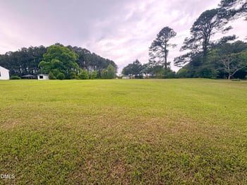Hannah Creek Rd, Four Oaks, NC 27524