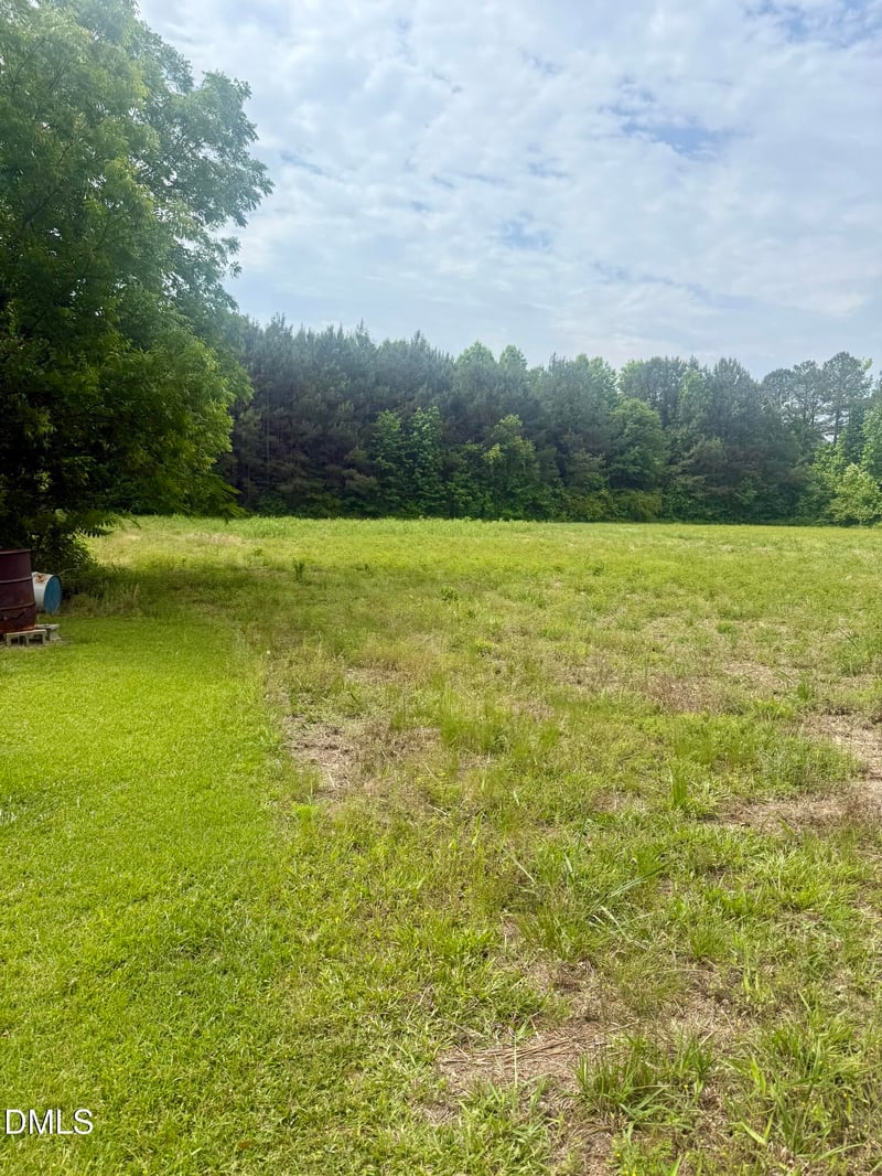 Happy Trails Off Ln, Dunn, NC 28334
