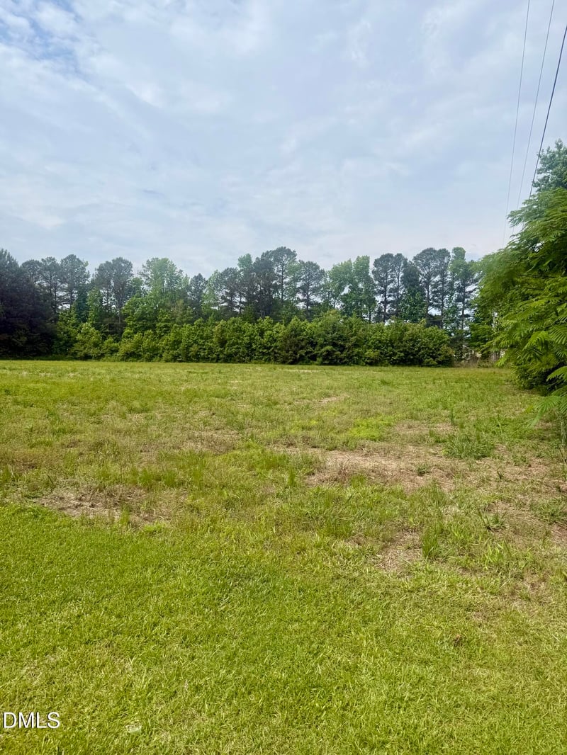 Happy Trails Off Ln, Dunn, NC 28334