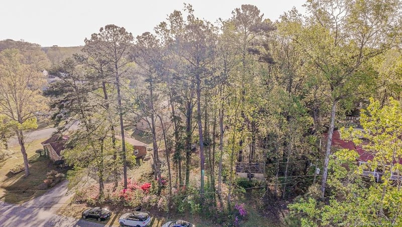 Hillwood St, Sanford, NC 27330