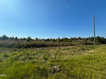Holly Grove Rd, Benson, NC 27504
