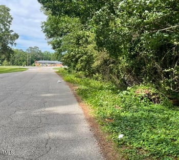 I St, Erwin, NC 28339