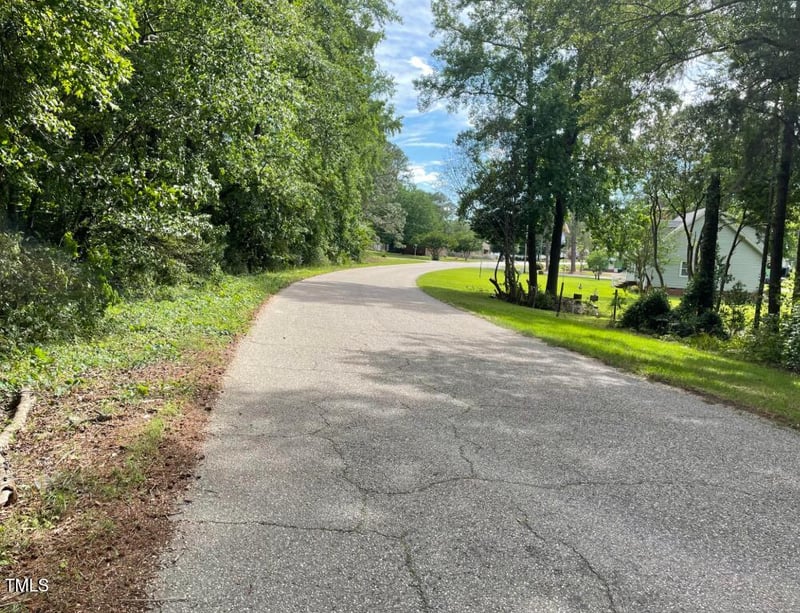 I St, Erwin, NC 28339