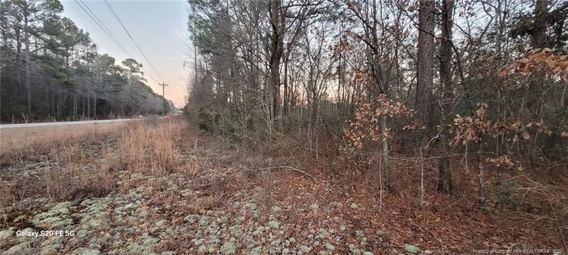 Melie Lee Rd, Fayetteville, NC 28312