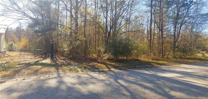 Neal St, Fayetteville, NC 28312