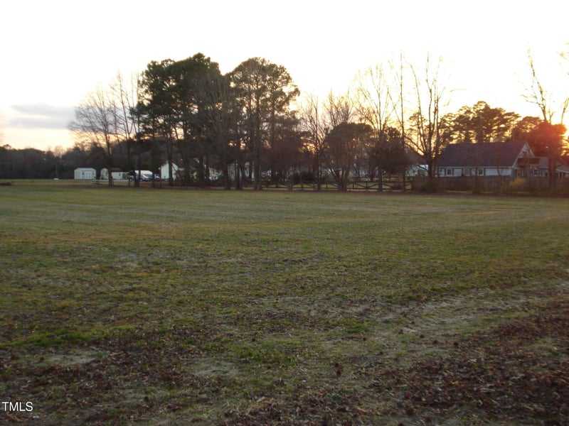 Raiford Rd, Erwin, NC 28339